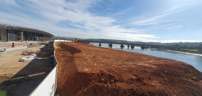 Quai en bord du Bouregreg, Tour Mohammed VI